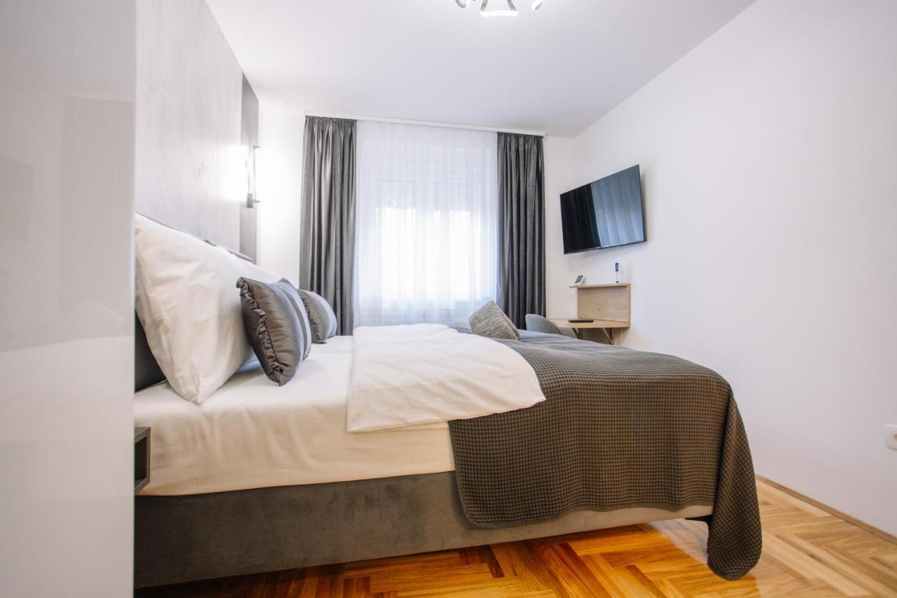 Apartments Hana City Center ลิฟโน ภายนอก รูปภาพ