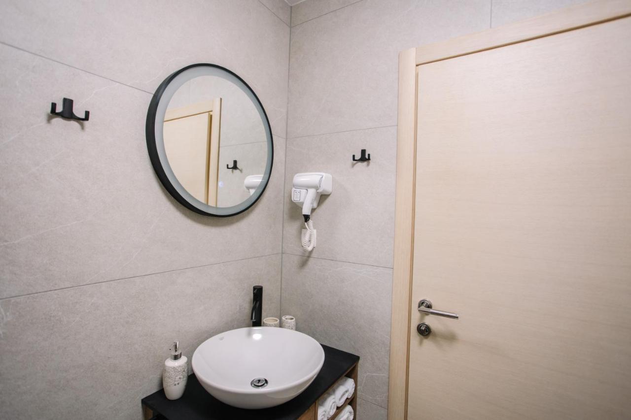 Apartments Hana City Center ลิฟโน ภายนอก รูปภาพ