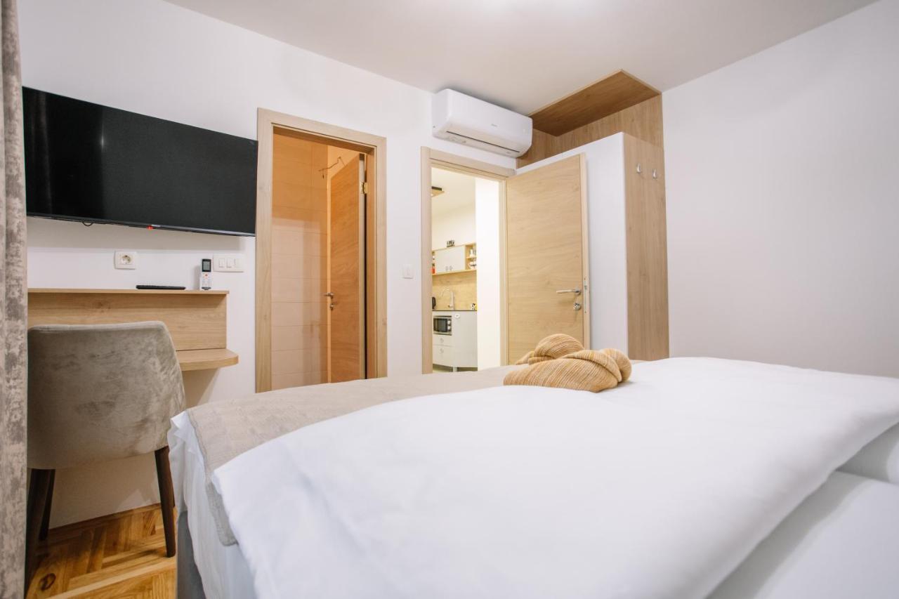 Apartments Hana City Center ลิฟโน ภายนอก รูปภาพ