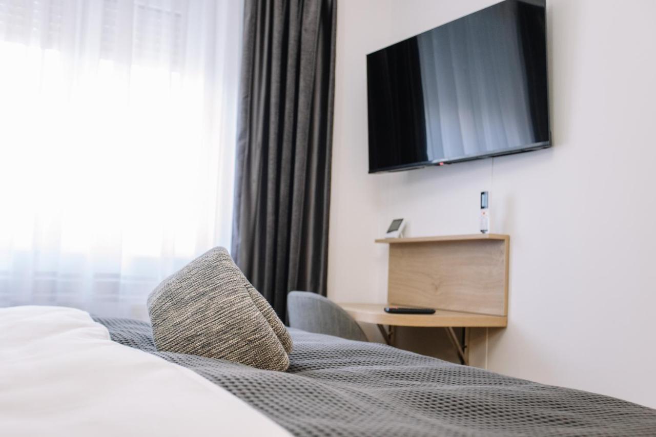 Apartments Hana City Center ลิฟโน ภายนอก รูปภาพ