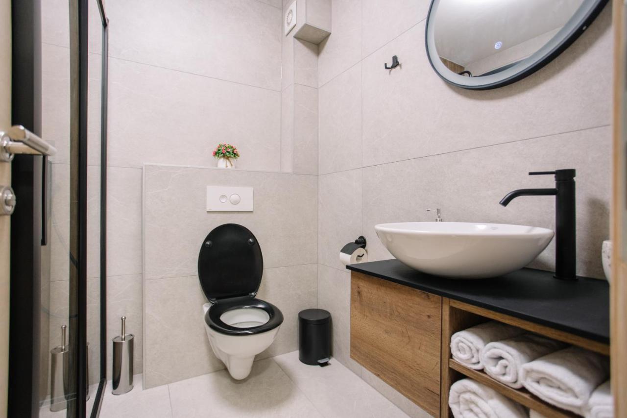 Apartments Hana City Center ลิฟโน ภายนอก รูปภาพ