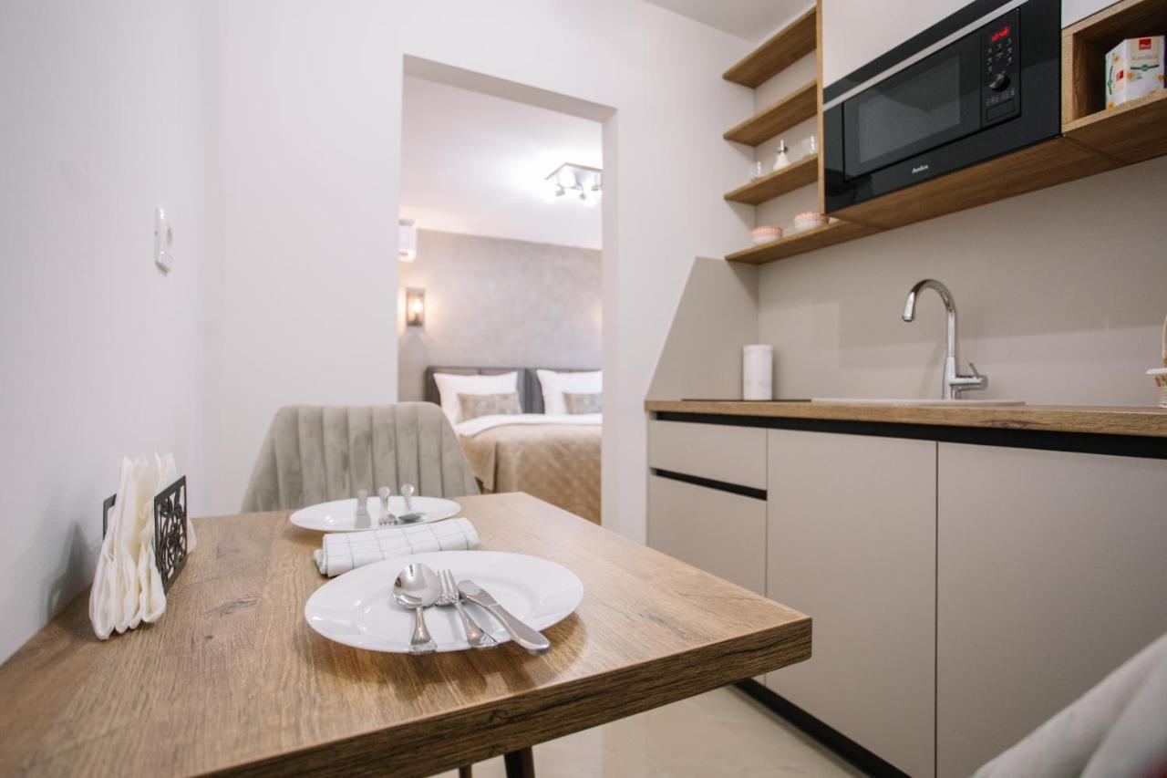 Apartments Hana City Center ลิฟโน ภายนอก รูปภาพ