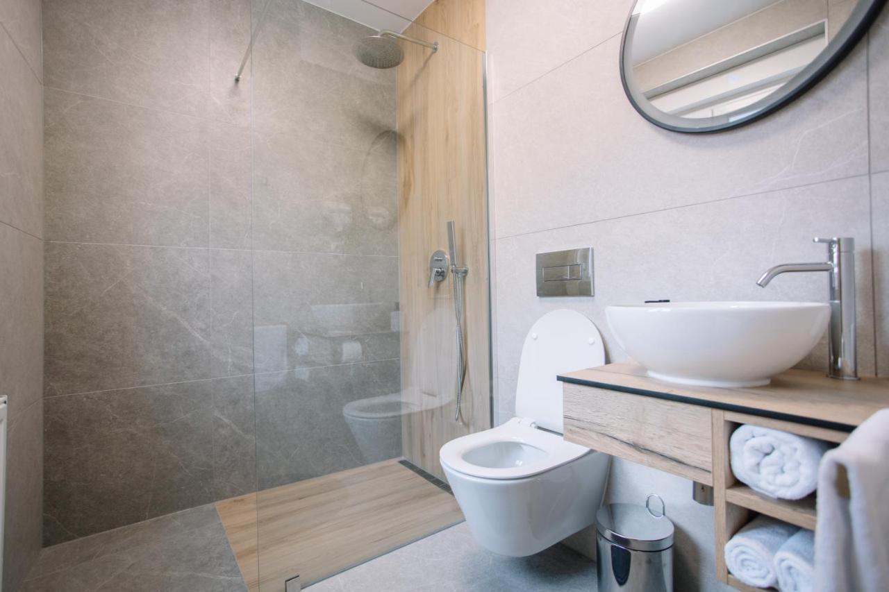 Apartments Hana City Center ลิฟโน ภายนอก รูปภาพ